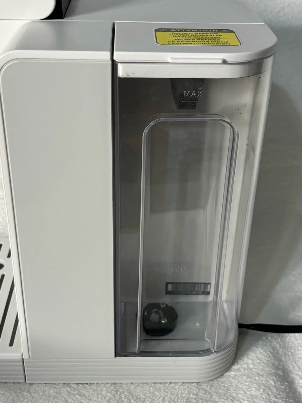 Keurig White Single-Serve Coffee Maker with Blue Indicator Lights